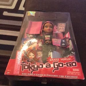 Im selling a bratz doll Tokyo a go go 2003 doll